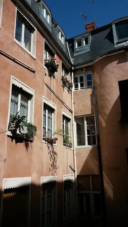 La Nuit Saint Georges Appartement Lyon