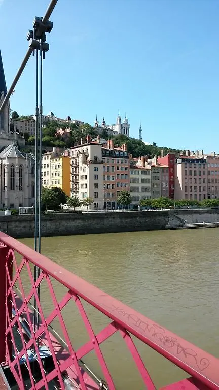 La Nuit Saint Georges Appartement Lyon Frankrijk
